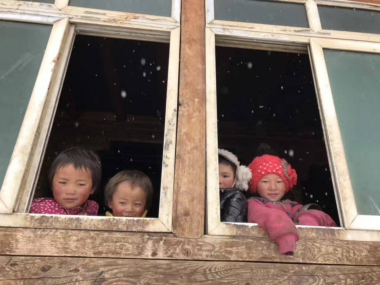 半岛手机站网站官网登入-半岛(中国)公益回顾丨家国同欢月同圆 温暖满载甘孜州(图9)